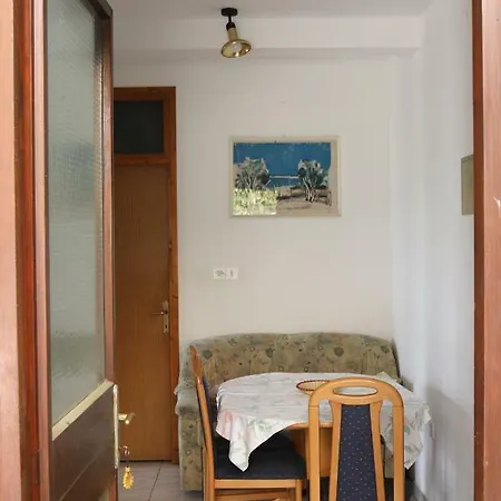 Apartment House Brzovic *