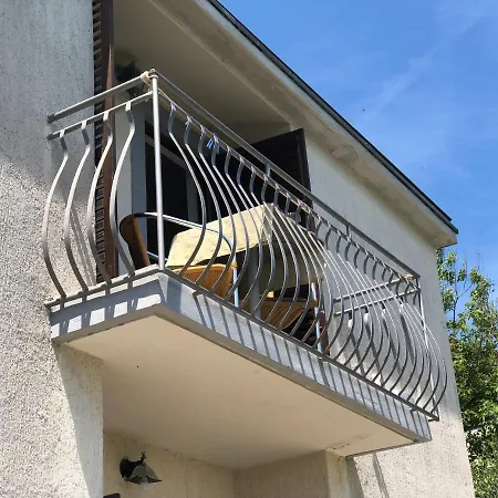 Apartment House Brzovic