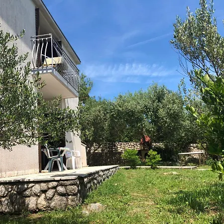House Brzovic * Nerezine